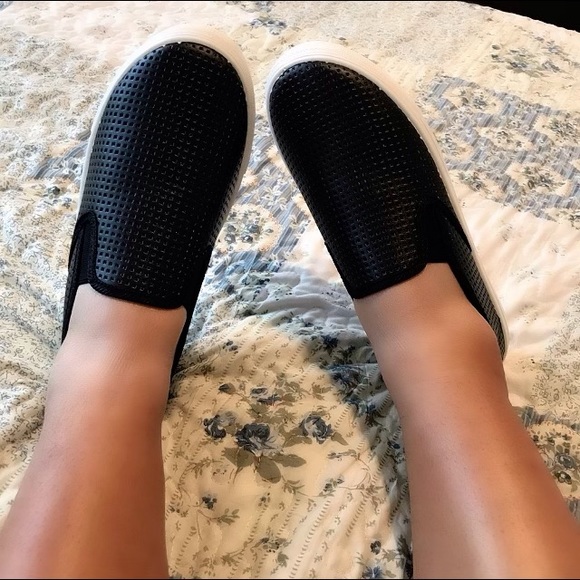 New black/ white slip ons - Picture 10 of 10